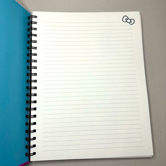 Cute Hello Kitty Pink Note Pad 11’ x 9’ - Picture 3 of 3